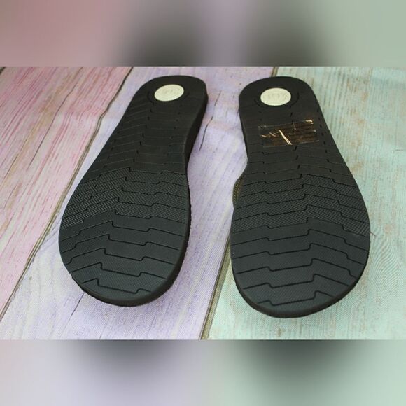 Women's 206 Collective Leather Flip Flops Shoes Size 10 - Picture 4 of 4